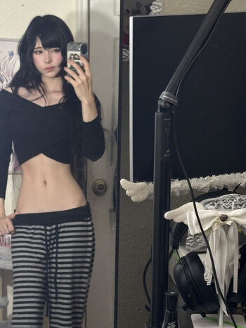 Full leaked Ashisbees page private photo
