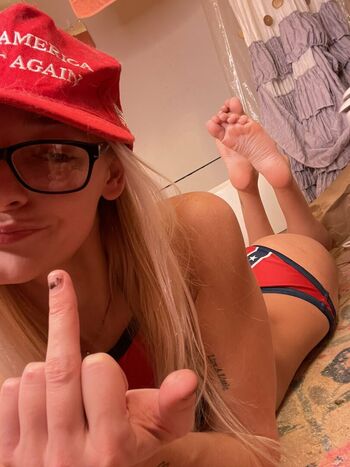 Full leaked Ashlee cat private photo