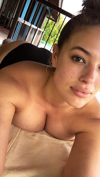 Full leaked Ashley graham private photo