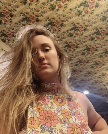 Full leaked Ashley johnson page private photo
