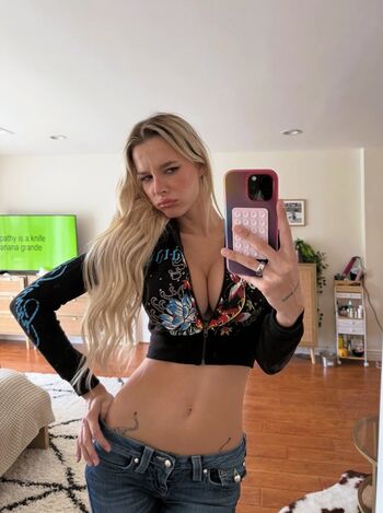 Ashley Matheson Smashedely