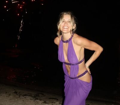 Full leaked Ashley roberts pussycat doll private onlyfans photo