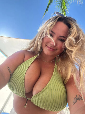 Full leaked Ashleygraham private photo
