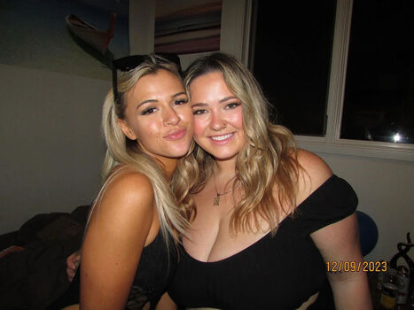 Full leaked Ashleygraham private photo