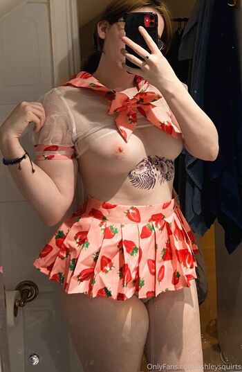 Full leaked Ashleysquirts private photo