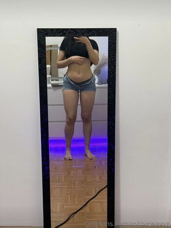 Full leaked Ashlyewavve private photo