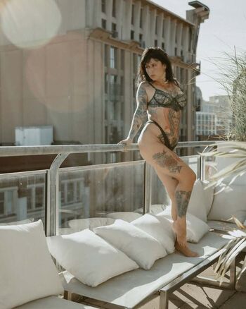 Full leaked Ashlynnsasha private onlyfans photo