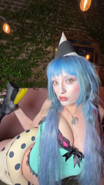 Full leaked Ashnikko private photo