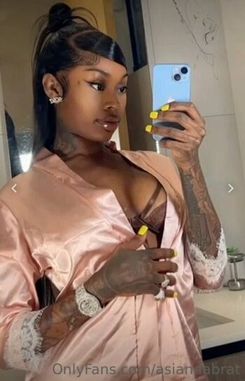 Full leaked Asian da brat page private photo