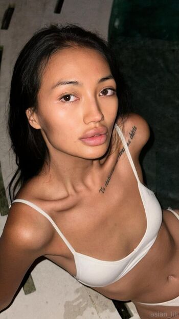 Full leaked Asian lili private photo