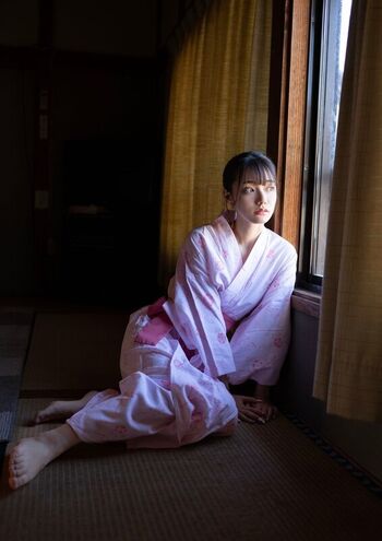Full leaked Asian studio gallery page private photo