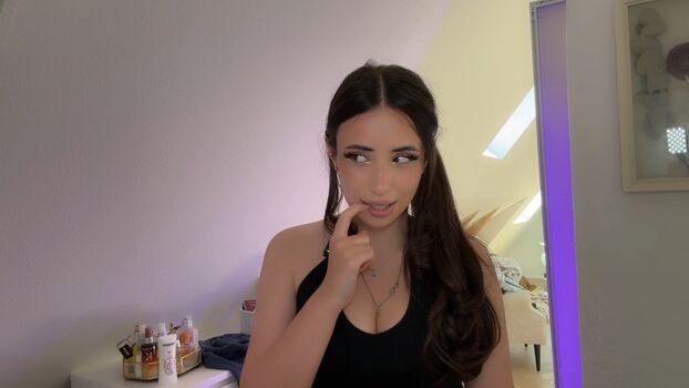 Full leaked Asleyia private photo