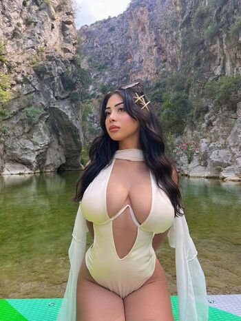 Full leaked Aslihel private photo
