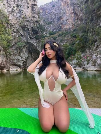Full leaked Aslihel private photo