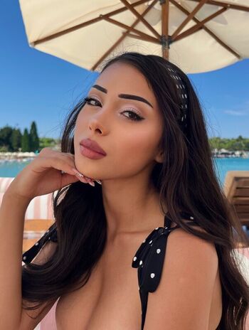 Full leaked Aslihel private photo