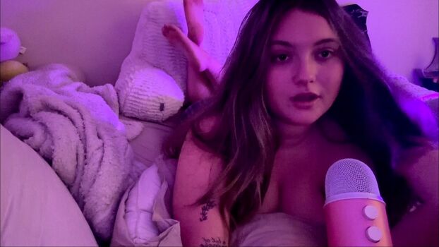 Full leaked Asmr in the pose private photo