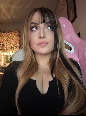 ASMR Shanny