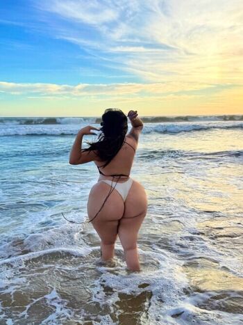 Full leaked Asszilla private photo