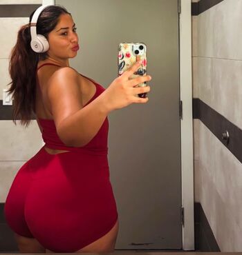 Full leaked Asszilla private photo