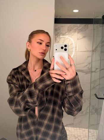 Full leaked Asta bush private onlyfans photo