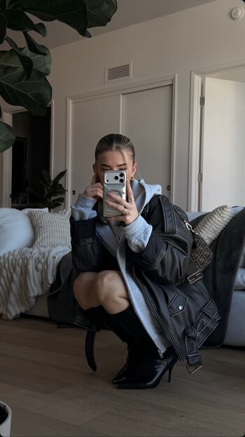 Full leaked Astabush private onlyfans photo