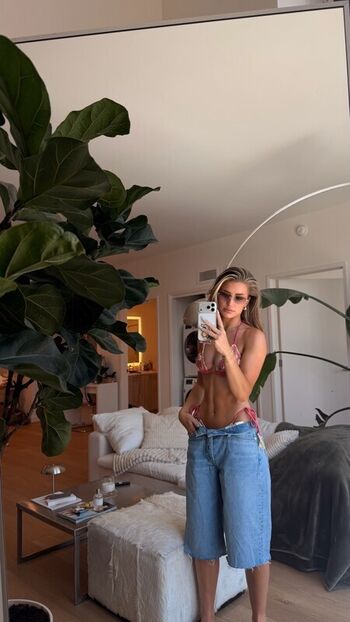Full leaked Astabush private photo