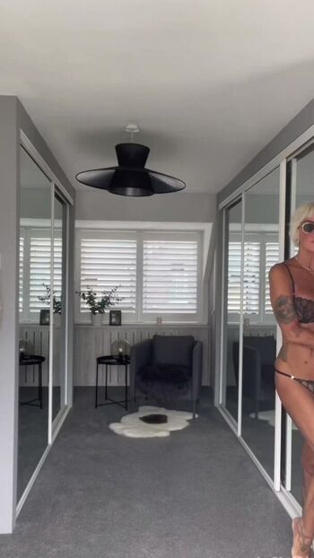 Full leaked Astrid zeegen holt private onlyfans photo