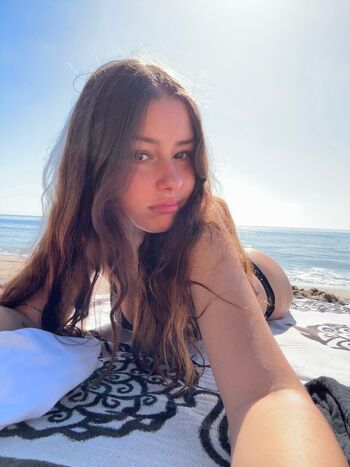 Full leaked Asunah private onlyfans photo