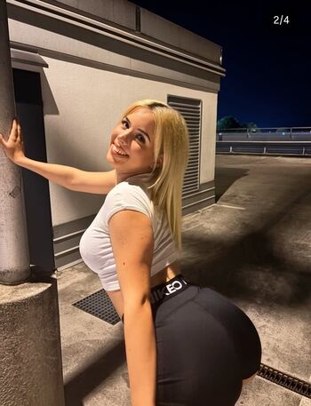 Full leaked Atenci private photo