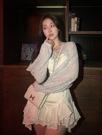 Full leaked Athena jiang page private photo