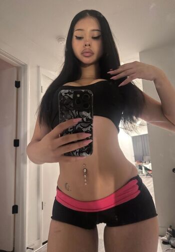 Full leaked Athenaxo private photo