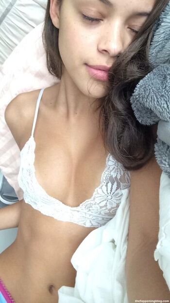 Full leaked Aubrey cleland private photo