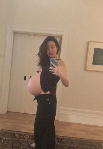 Full leaked Aubrey plaza private photo