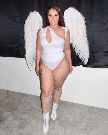 Full leaked Aubrey red ruby red private photo