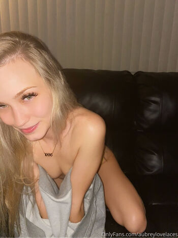 Full leaked Aubreylovelaces private photo