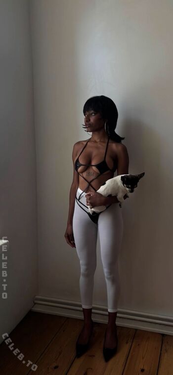 Full leaked Audrey private photo