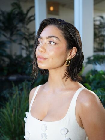 Full leaked Auli i cravalho private photo