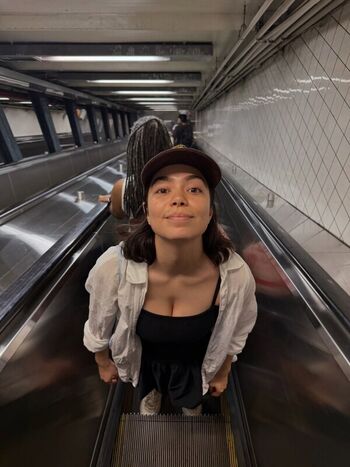 Full leaked Auli i cravalho private photo