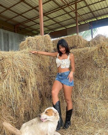 Full leaked Auns janthana private photo