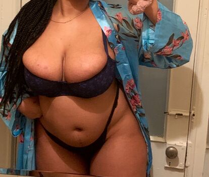 Full leaked Auntynajaa private photo