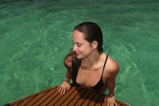 Full leaked Ava cooper private photo