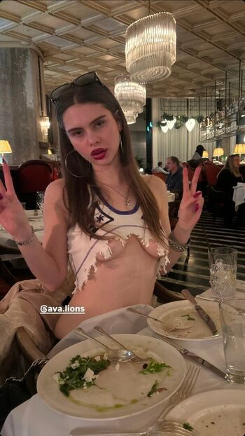 Full leaked Ava lions private photo
