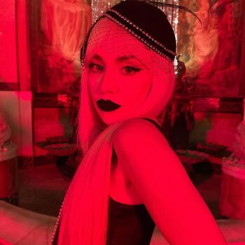 Full leaked Ava max  page private onlyfans photo