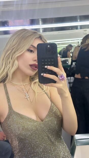 Full leaked Ava max private photo