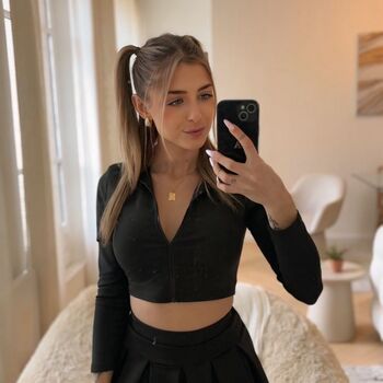 Full leaked Ava petit abricot private photo