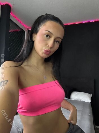 Full leaked Avakisses private photo