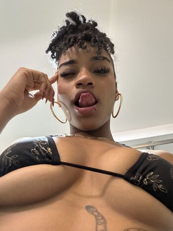 Full leaked Avamystiquex private photo