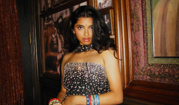 Full leaked Avantika page private photo