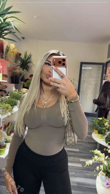 Full leaked Avendaaxs page private onlyfans photo