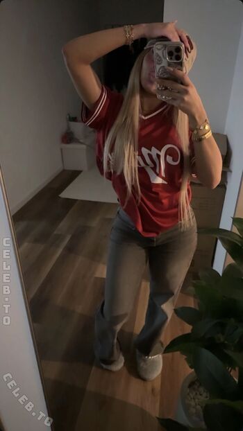 Full leaked Avendaaxs private onlyfans photo